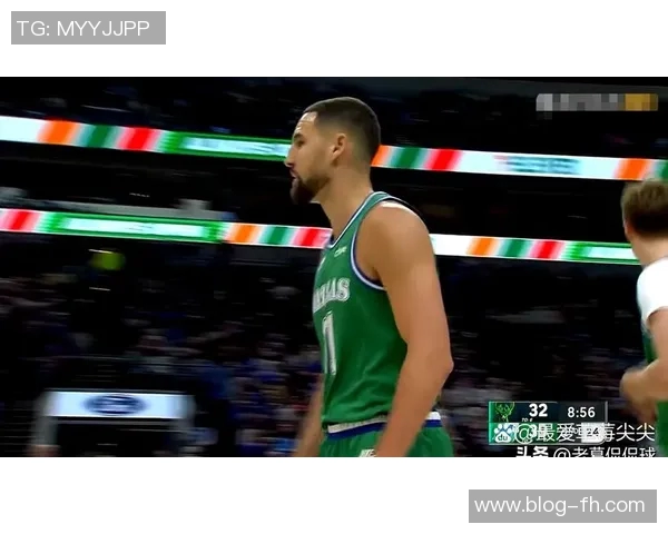 普尔半场表现平平10投仅4中三分球全失仅得10分助攻和篮板均不突出